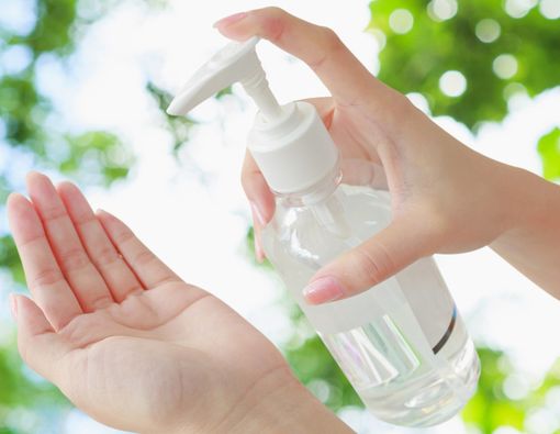 Anda Tengah Berburu Hand Sanitizer? Cek Faktanya di Sini