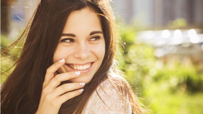 5 Tips Tetap Bahagia Usai Putus Cinta