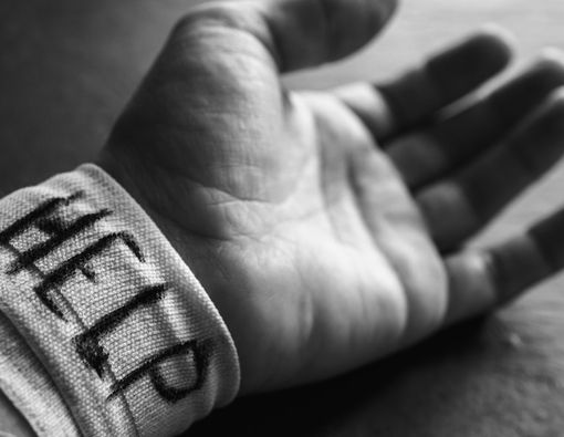 Perilaku Self-harm Mengancam Jiwa, Kenali Penyebab dan Solusinya