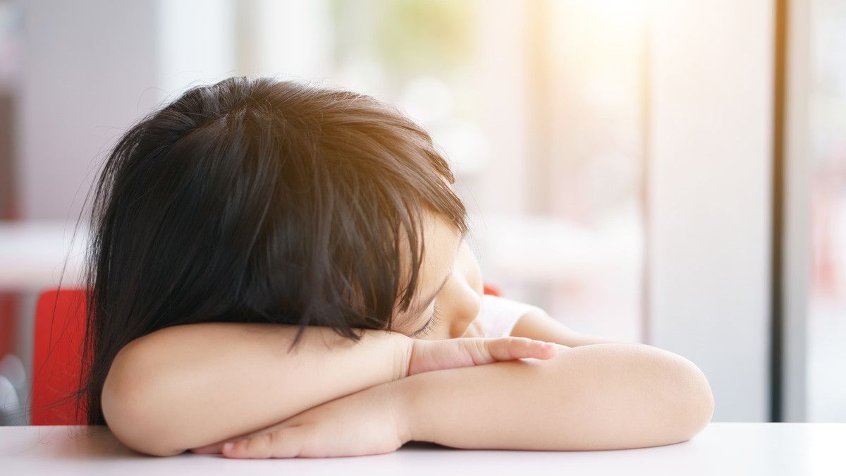 Si Kecil Sering Mengantuk, Awas Kena Gangguan Perkembangan Anak