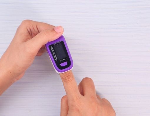 Pentingnya Punya Oximeter saat Pasien COVID-19 Isolasi Mandiri