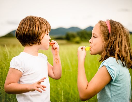 Awas, Ini Bahaya Anak Menelan Peluit