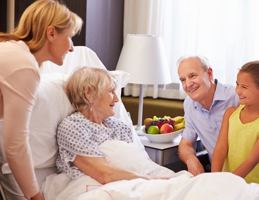 Ingin Menjenguk Pasien Kanker? Ketahui Dulu Etikanya