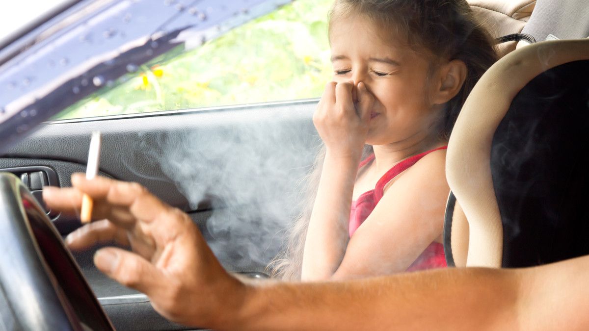 Awas, Orang Tua Perokok Bisa Picu Penyakit Jantung pada Anak