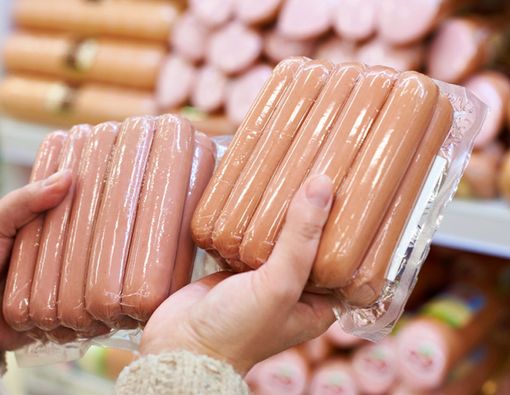 Kenali Perbedaan Plastik Sosis yang Bisa Dimakan dan yang Tidak