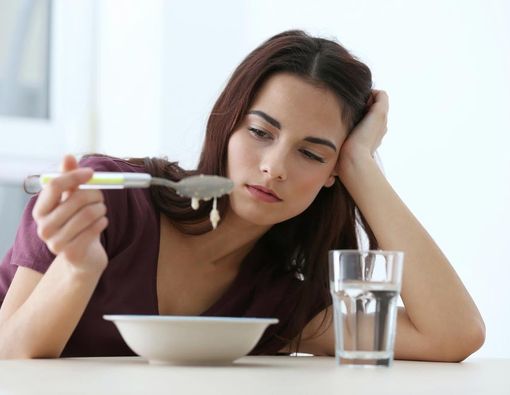 Nafsu Makan Berkurang Akibat Patah Hati, Kok Bisa?