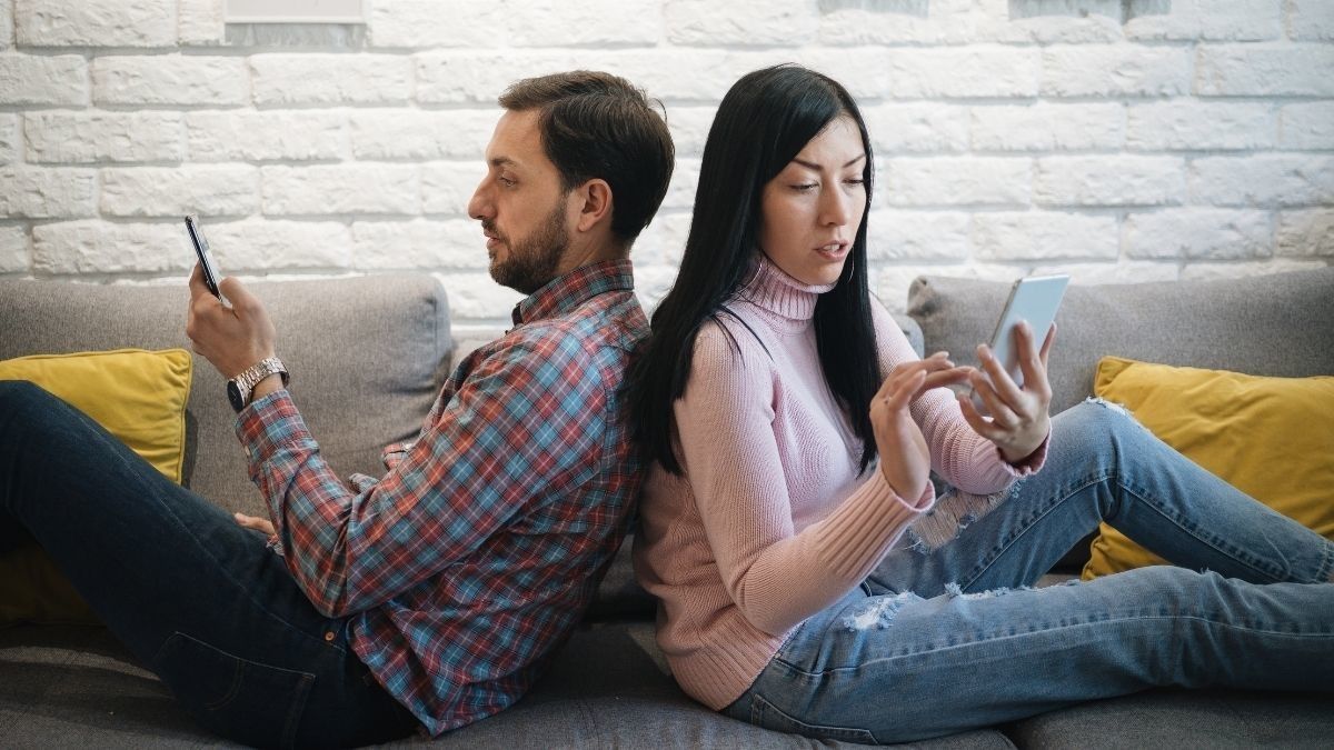 Jangan Salah, Ini Bedanya Rahasia dan Privasi dalam Hubungan