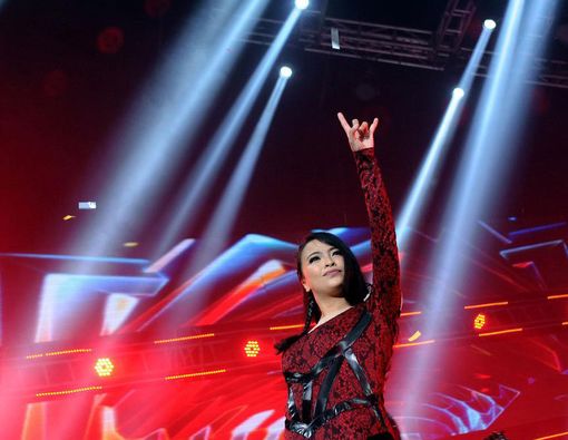 Tantri  “Kotak” Alami Luka di Kepala Saat Konser