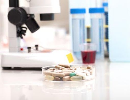 Mengenal Hydrotalcite untuk Perut Kembung