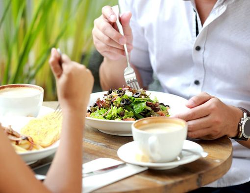 Cegah Pusing dan Mual Saat Puasa dengan Cara Ini