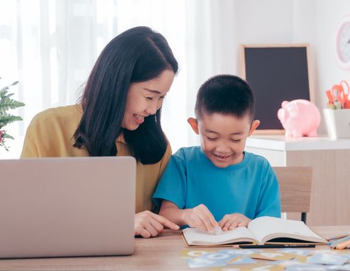 Belajar di Rumah, Jaga Kesehatan Mata Anak dengan Konsumsi Ini