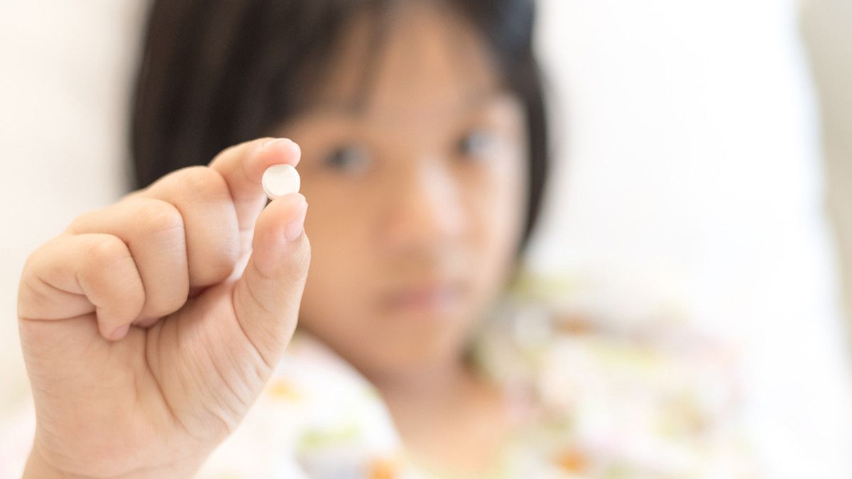 Anak Minum Obat