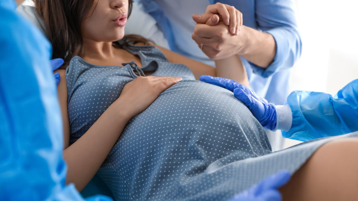 Mengenal Metode Persalinan Lotus Birth, Apa Kelebihan dan Kekurangannya? 