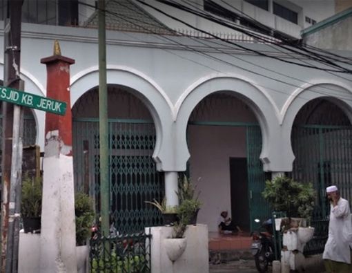 3 Positif COVID-19, Ratusan Jemaah Masjid Kebon Jeruk Dikarantina