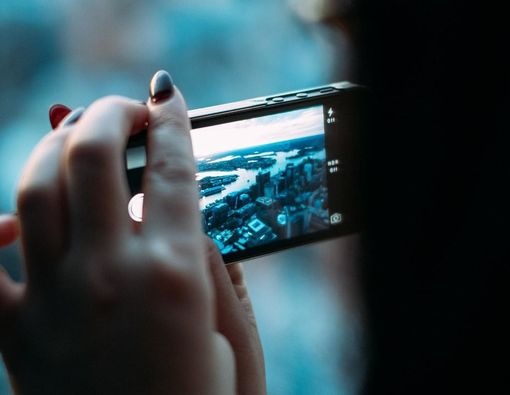 Lagi Tren, Virtual Photoshoot bisa Redakan Stres Pandemi COVID-19