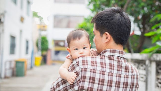 Tips Cerdas bagi Ayah Saat Bawa Anak ke Posyandu