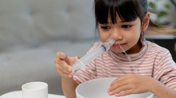 Prosedur Mencuci Hidung di Rumah dengan Larutan Isotonik