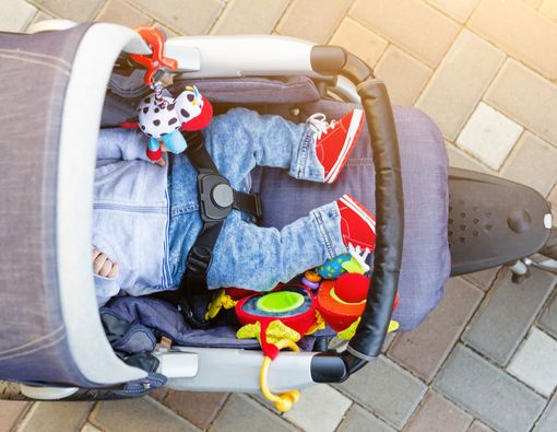 Container Baby Syndrome, Bahaya Akibat Bayi Terlalu Lama di Stroller
