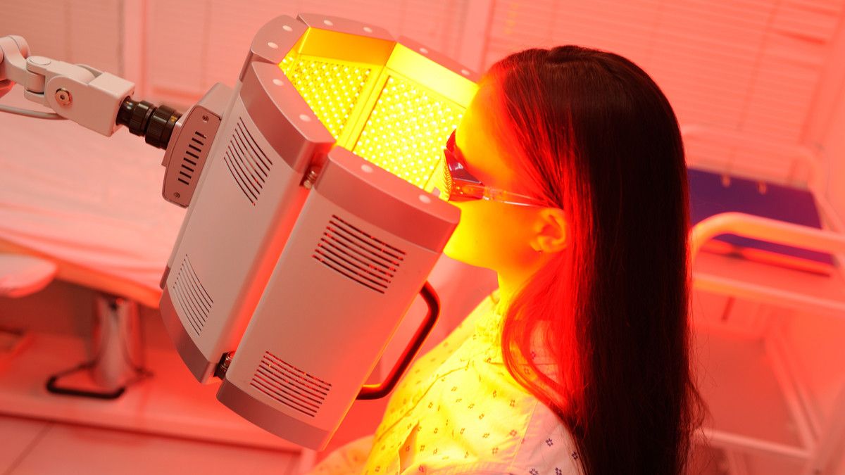 Apa Psoriasis Bisa Disembuhkan dengan Terapi Cahaya?