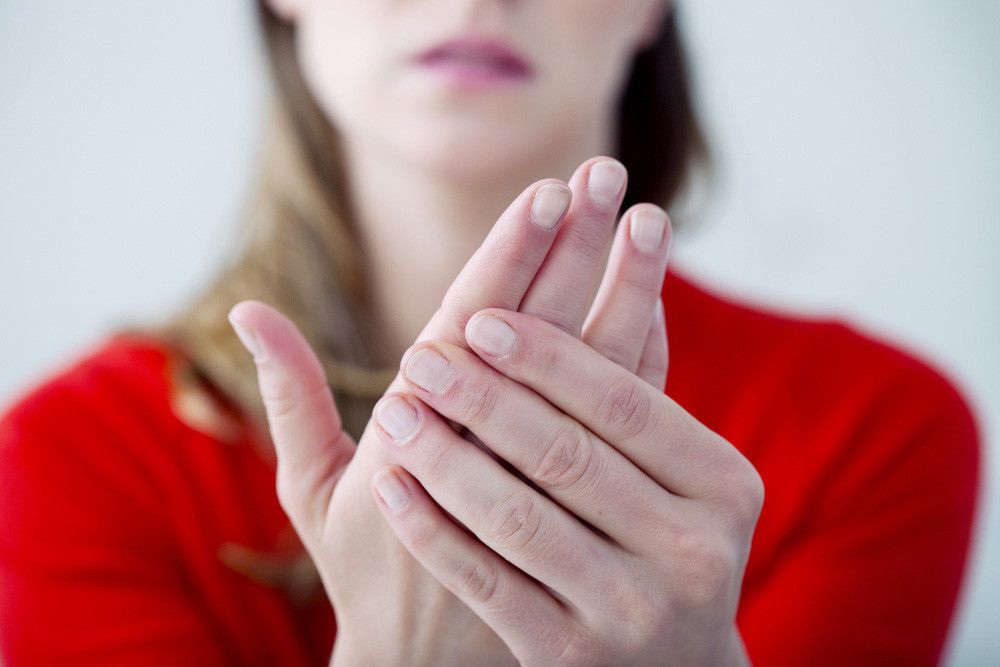 Kolesterol Sebabkan Sensasi Kebas di Tangan? (Image Point Fr / shutterstock)