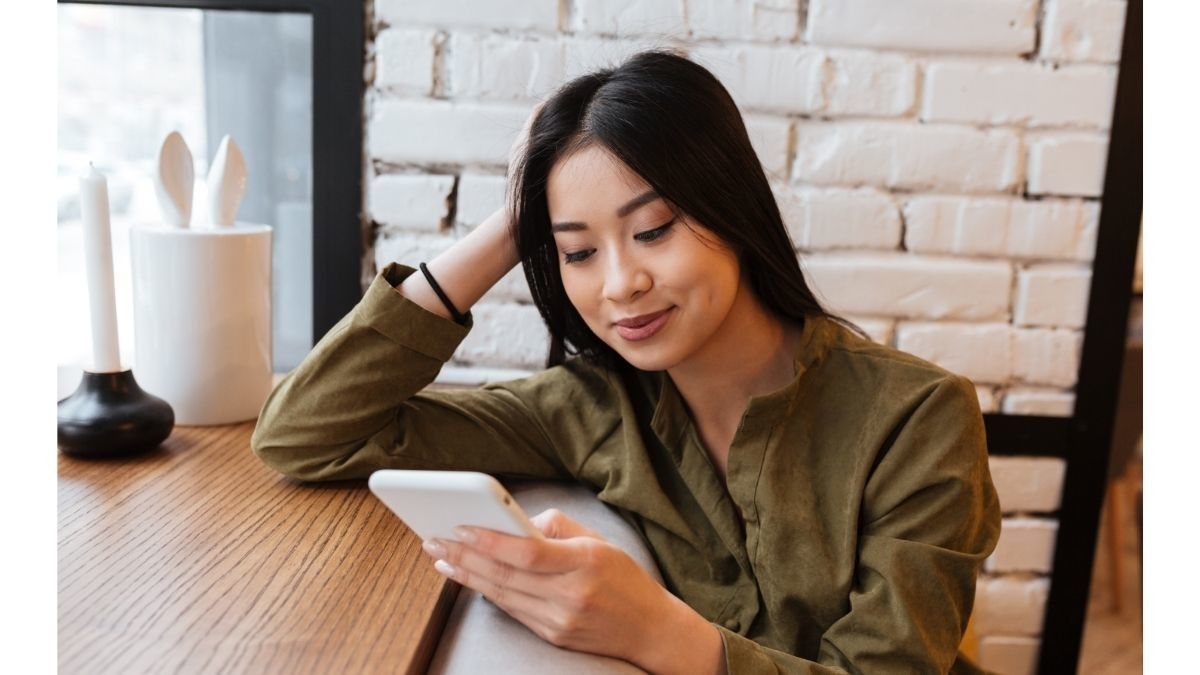 Gaya Chatting dan Pengaruhnya Terhadap Hubungan Asmara