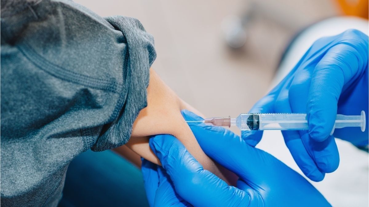 Risiko Suntik Vaksin Kosong bagi Kesehatan Tubuh