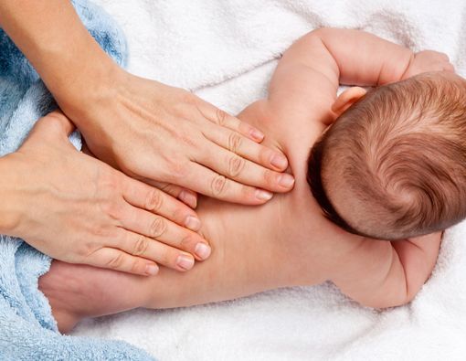 Ini Teknik Pijat Bayi yang Bisa Anda Lakukan di Rumah