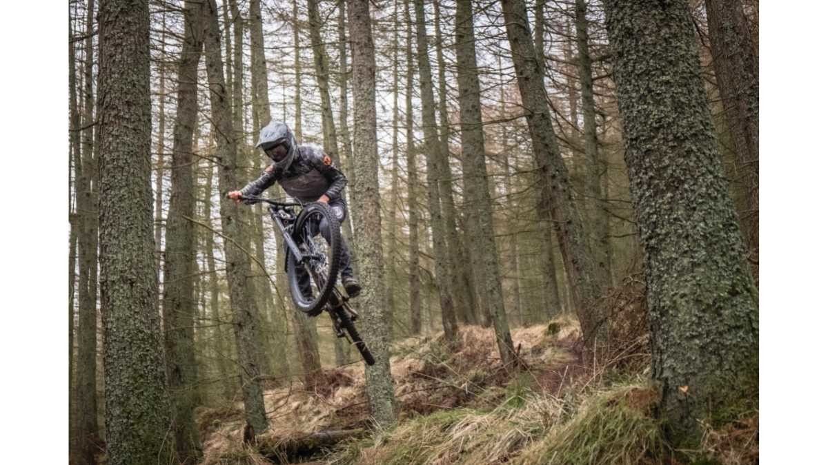 Tips Memilih Sepatu Bersepeda Agar Terhindar dari Cedera