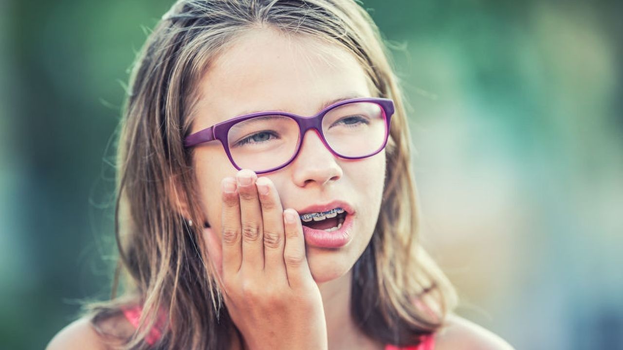 Waspadai Penjualan Behel Gigi di Situs Jejaring Sosial