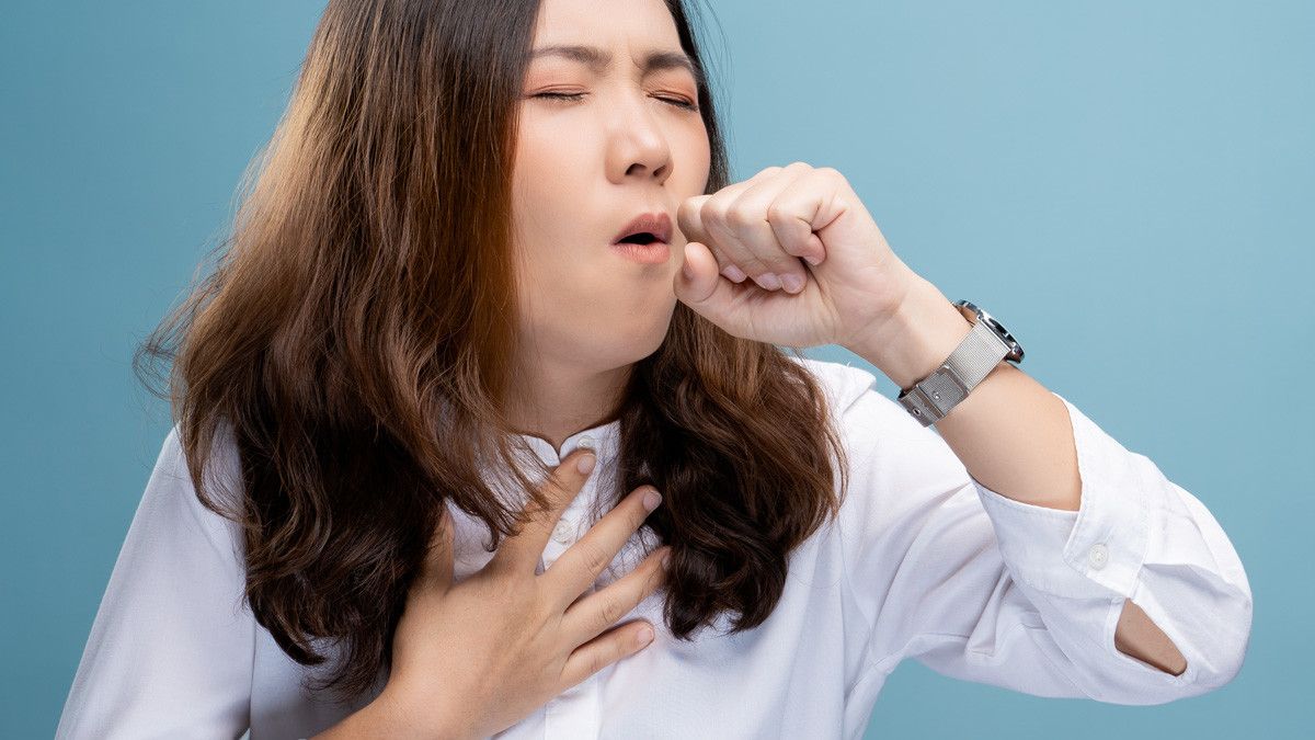 Batuk Kering di Musim Pancaroba? Atasi dengan Ini