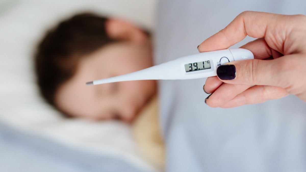 Cara Mengukur Suhu Tubuh Anak dengan Benar