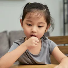 6 Obat Radang Tenggorokan Anak yang Ampuh di Apotek