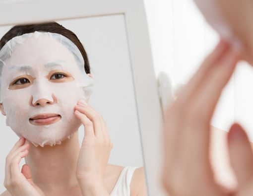 Ladies, Ini Tips Pakai Sisa Essence Sheet Mask