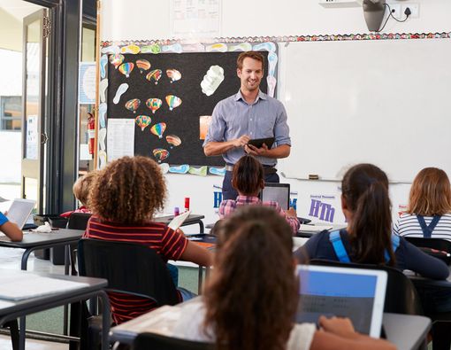 Kiat Guru Beri Pekerjaan Rumah bagi Anak Saat Libur Natal