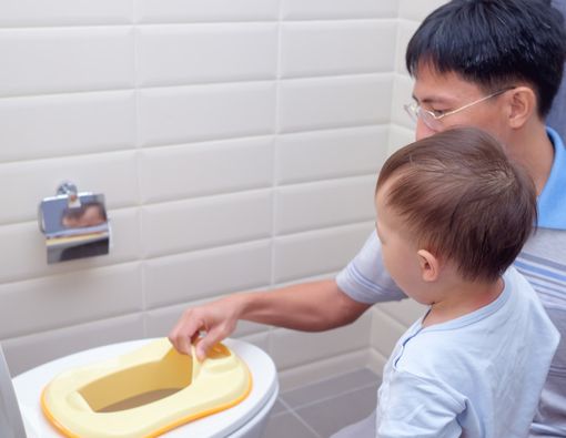 Kiat Tepat Toilet Training untuk Anak