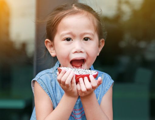 Bolehkah Memberikan Buah Naga Saat Anak Susah BAB?