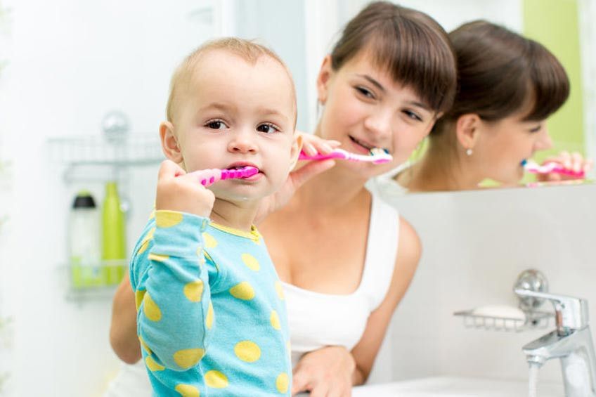 Baca Ini Sebelum Memberikan Pasta Gigi Fluoride pada Anak