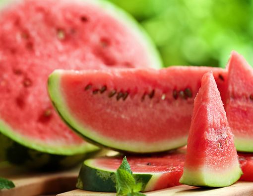 Semangka untuk Jerawat, Bikin Sembuh atau Tambah Banyak?