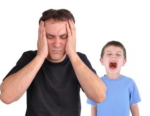 Menangani Tantrum dan Sikap Agresif pada Si Kecil