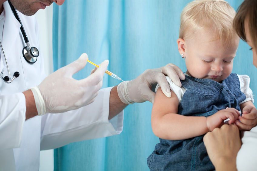 Yuk, Ketahui Jarak dan Jadwal Imunisasi Anak