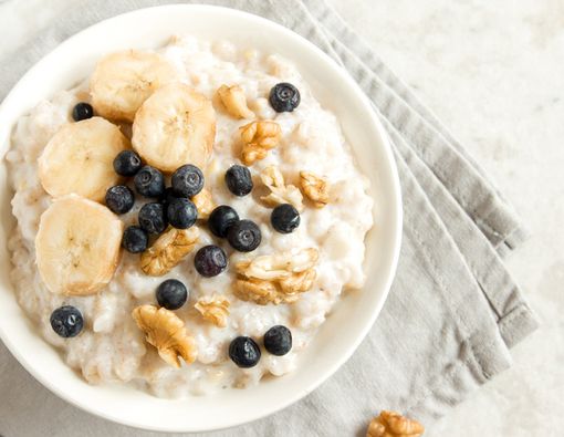Awas, Kesalahan Saat Makan Oatmeal Ini Justru Bikin Gemuk!