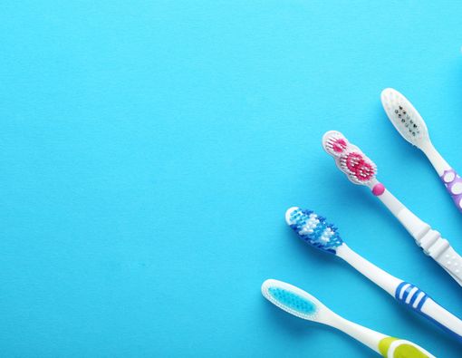 Pentingnya Memilih dan Merawat Sikat Gigi