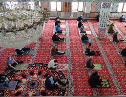 Sejumlah Masjid di Jakarta Gelar Salat Jumat Bersama, Ini Aturannya!