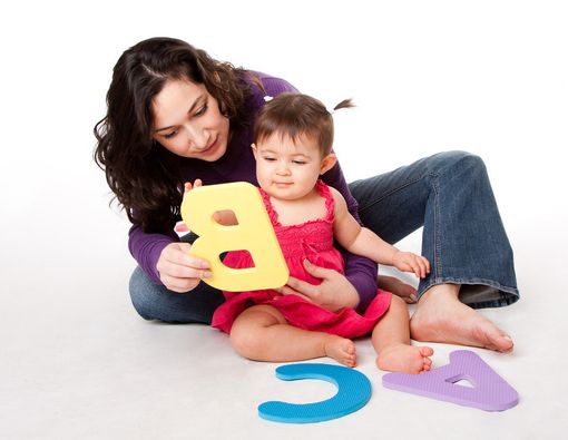 Mengapa si Kecil Terlambat Bicara?