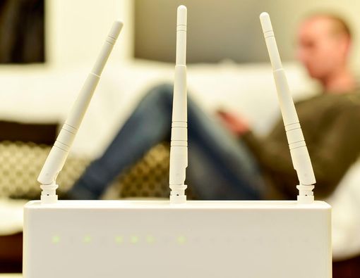 Benarkah WiFi Bisa Bikin Sakit Kepala?