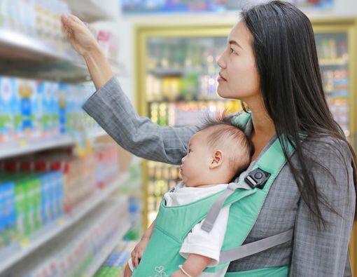 Susu Bubuk vs Susu Cair, Mana yang Lebih Baik untuk Anak?