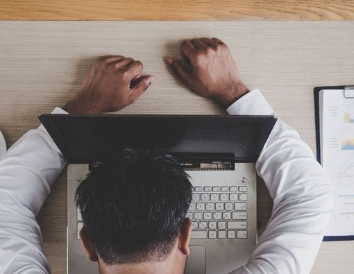 Anda Sering Mengantuk? Waspada Gejala Diabetes!