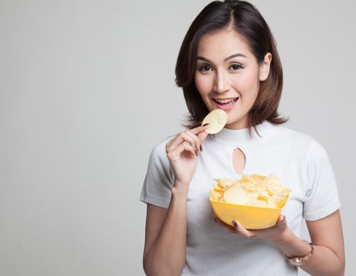 Tidak Ingin Berat Badan Bertambah? Patuhi Aturan Ngemil Ini!