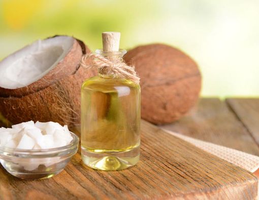 Benarkah Minum Minyak Kelapa Dapat Lancarkan Pencernaan?