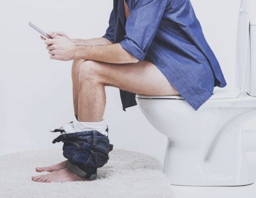 BAB Jongkok atau Duduk, Lebih Sehat yang Mana?